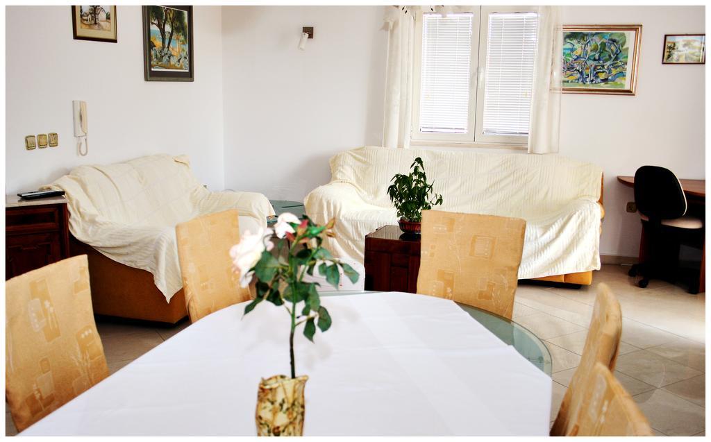 Apartments Ruza Primošten Habitación foto