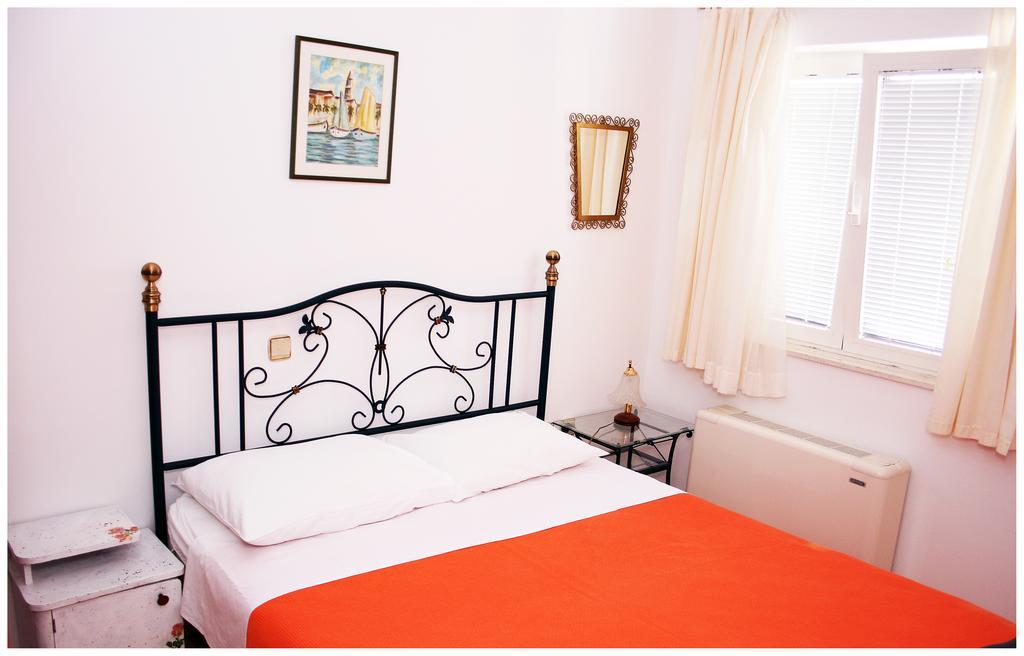 Apartments Ruza Primošten Habitación foto